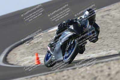 media/Nov-01-2025-TrackDaz (Sat) [[2b4d5192bc]]/B Group/1220pm (Turn 2 Outside)/